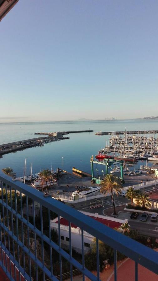 Appartamento Vista Al Faro Estepona Esterno foto