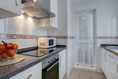 Appartamento Vista Al Faro Estepona Esterno foto